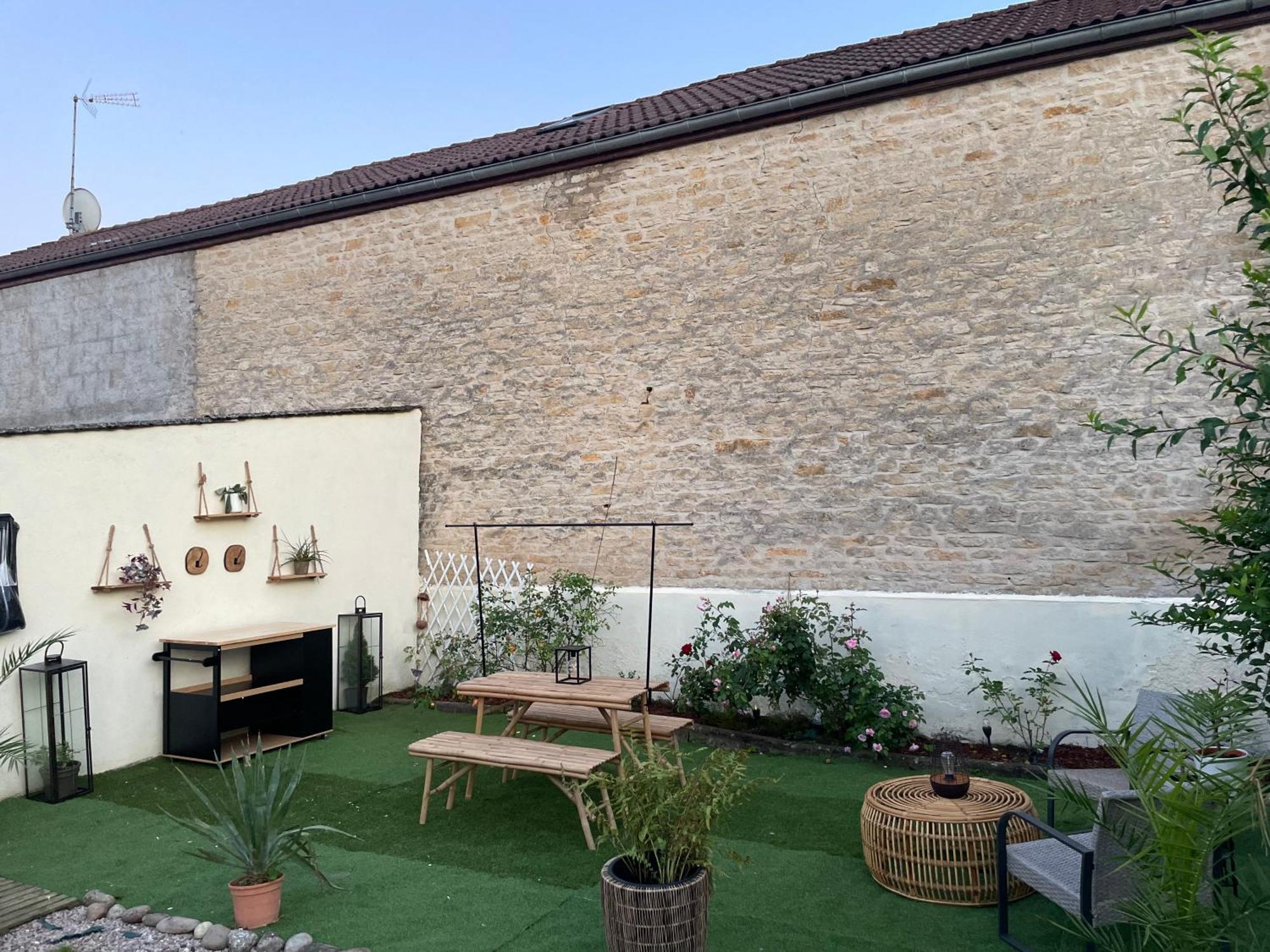 Le Chaumontais Ecolo Et Sa Terrasse Privee Apartment Chaumont  Exterior photo